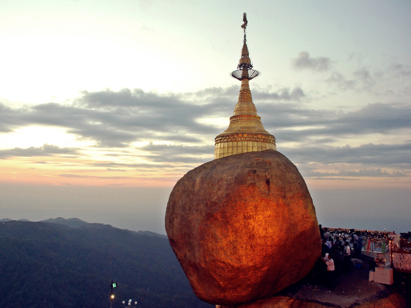 Złota Skała (Kyaiktiyo)